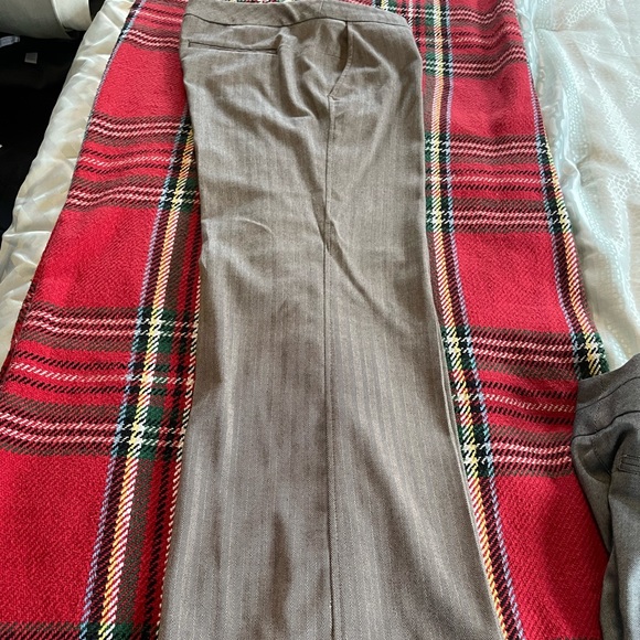 BCBG brown chevron stripe trousers 🤎 - Picture 2 of 5